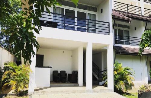 Inamaluwa Hotel | Sigiri Rock View