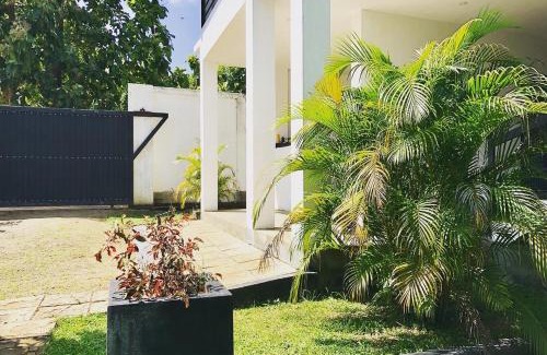 Inamaluwa Hotel | Sigiri Rock View