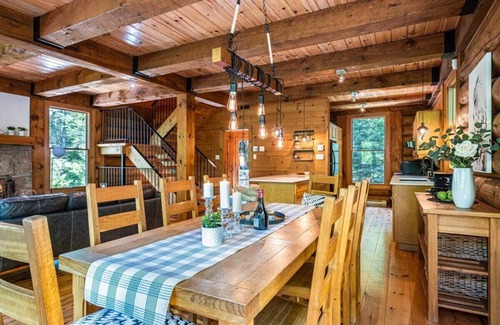 Lac-Superieur Ski Chalet | Signature Chalet | Spa, Sauna & Fireplace at Eko59