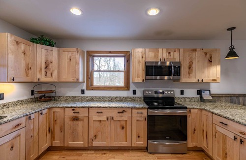 Banner Elk House | Signature Ridge Lodge - Beautiful cabin between Banner Elk and Valle Crucis Game room downstairs!