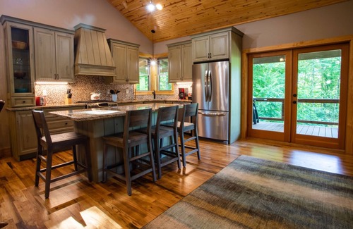 Marshall Cabin | Silent Night | Private Cabin with Mountain Views | Hot Tub and Fire Pit |