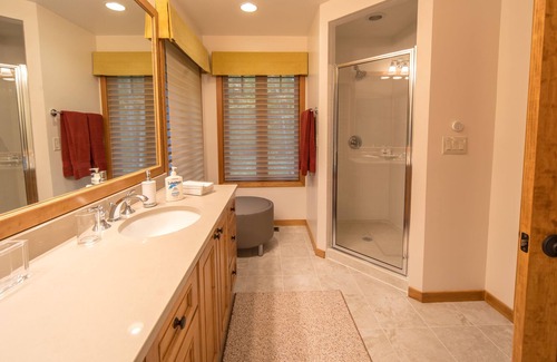 Manitowish Waters House | Silent Sport Getaway- only steps away from 50+ miles of bike trails