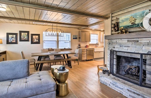 Lincoln City Cottage | 'Siletz Bay Cottage' Lincoln Abode ~ 2 Mi to Beach