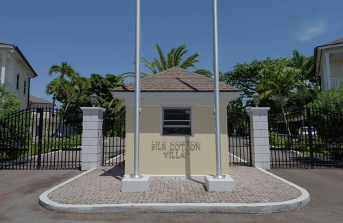 Nassau House | Silk Cotton Villa 1