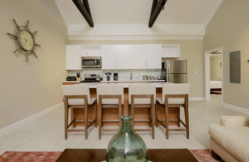 Nassau Villa | Silk Cotton Villa 9