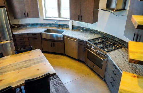 Kalispell House | Silo House, Stunning architecture, near Flathead Lake and Glacier Park.