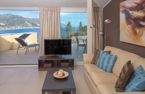 Mazzaro Apartment | "SILVANA"TAORMINA SEA APARTMENT - 100 MT FROM THE BEACH - BEAUTIFULLY FURNISHED