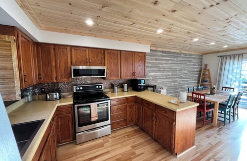Tobermory House | Silver Birch: Waterfront Cottage