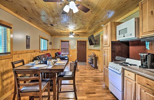 Beattyville Cabin | Silver Creek Cabin w/Hiking < 1 Mi to Town!
