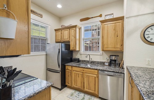 Indian Point Condo | Silver Dollar City Coaster Views/Table Rock Lake Access &Trail/Branson/Indian P.