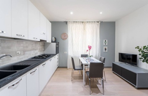 Aurelio Apartment | Silver Dream Cornelia, Elegant Apt with Car Park