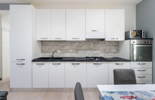 Aurelio Apartment | Silver Dream Cornelia, Elegant Apt with Car Park