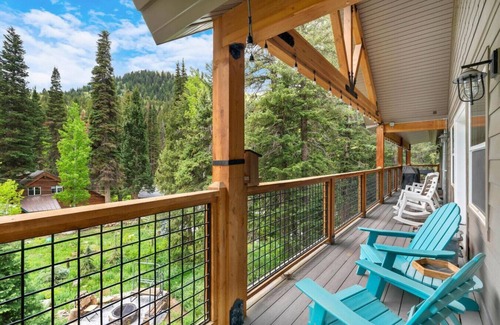 Salt Lake Mountain Resorts Apartment | Silver Fork Chalet - Hot Tub & 18+ Beds