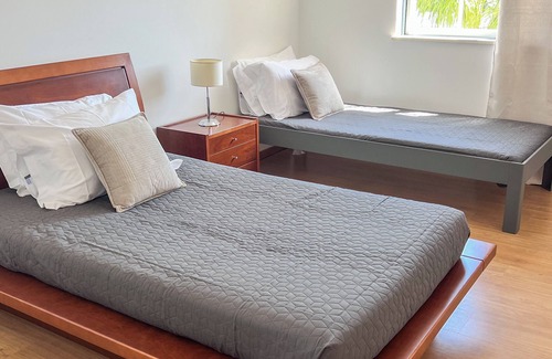 Correeira Villa | Silver Globe
