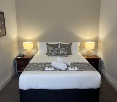 Broken Hill Hotel | Silver Haven Motor Inn
