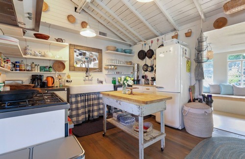 Sunset Junction House | Silver Lake Cozy Getaway