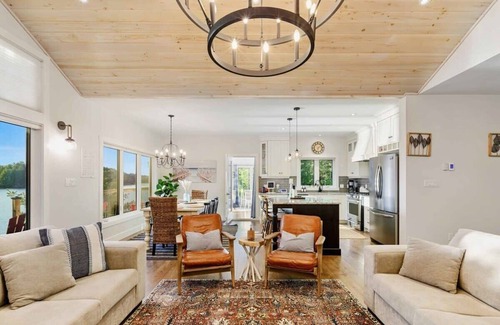 Seguin House | Silver Linings on Silver Lake