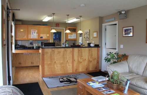 Rockaway Beach Hotel | Silver Sands Motel