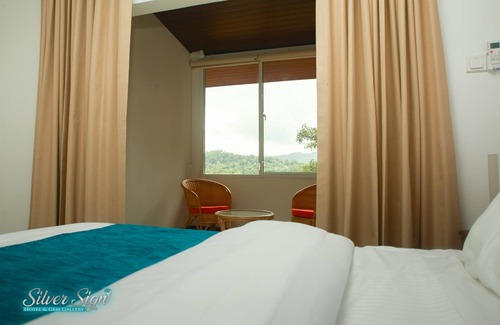Kandy Hotel | Silver Sign Hotel & Gem Gallery