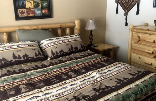 Lake City Apartment | SILVER ST VILLAS Ride to Alpine Loop from Silver Street Villas