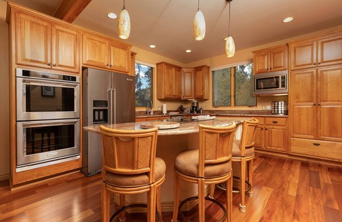 The Reserve House | Silverbell Chalet: Private Hot Tub, Mountain Views