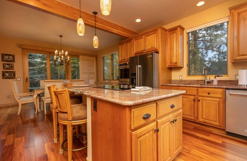 The Reserve House | Silverbell Chalet: Private Hot Tub, Mountain Views