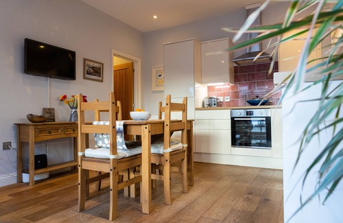 Meads Cottage | Silverdale Mews-Gorgeous 2 Bedroom Seaside Cottage