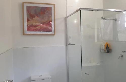 Metricup Cabin | SilverSprings Spa Retreat Pet Friendly Cottages and Glampings