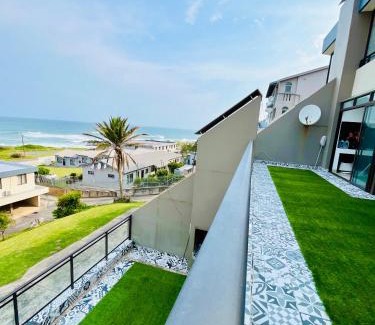 Manaba Beach Apartment | Simla Luxury Apartments 11