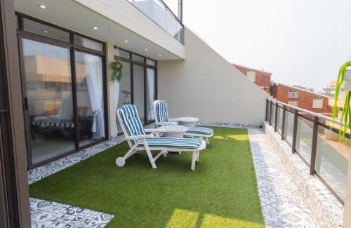 Manaba Beach Apartment | Simla Luxury Apartments by First Private Stays