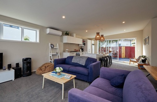 South Bay House | Simon's Place - Kaikoura Holiday Home