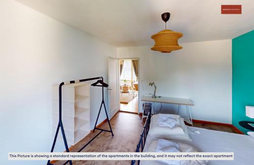 Albisrieden Apartment | Simple 1 Bed Apartment with Balcony