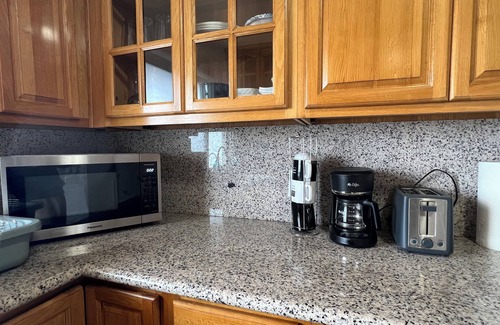 Castro Valley House | Simple 3B1B with Laundry, Parking and Yard - 3604