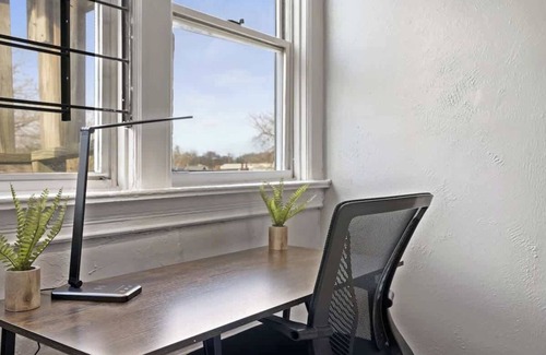 Pittsburgh Apartment | Simple and Clean One Bedroom Apt in Highland Park