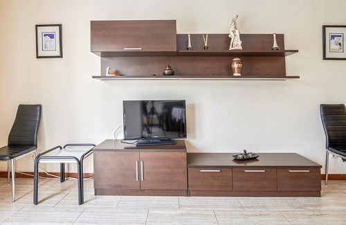 Luque Apartment | Simple and spacious apartment in the village of Luque at the foot of the Tajo del Algarrobo.