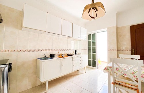 Espiche Apartment | Simple Beach Lovers' Retreat in Espiche #1888