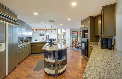 Keene House | ‘Simple Life Ranch’ w/Hot Tub & Sauna in Keene!