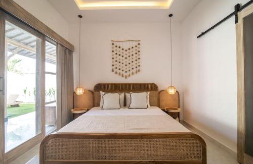 Sunset Road Villa | Simple & Magical Villas PRAYA