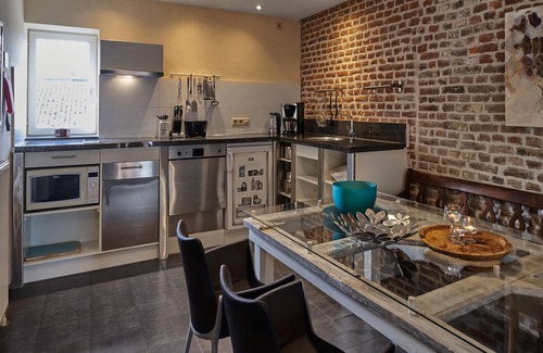 Mesch House | Simplistic Villa in Mesch with Garden