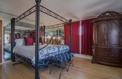 Inglewood House | simply luxe home with fire pit 8 minutes from sofi