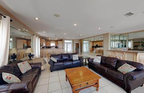 Crescent Beach House | Simply The Best