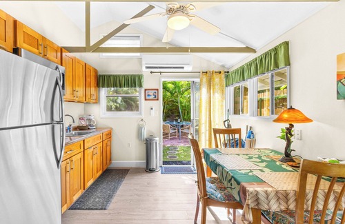 Lanikai Apartment | Since 1985 Legal Lanikai Garden Studio AC, across the street from Lanikai Beach!