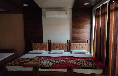 Mathura Hotel | Singh Hotel's Shubhadra Boutique Stay