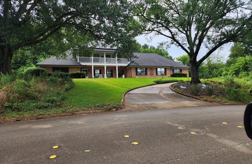 Nacogdoches Apartment | Single Bedroom/Bath in lovely Nacogdoches with Personal AC