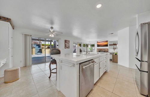 Temecula House | Single Fam Home|Mainfloor Bedroom|Garage Access|Spacious Living Room #42192