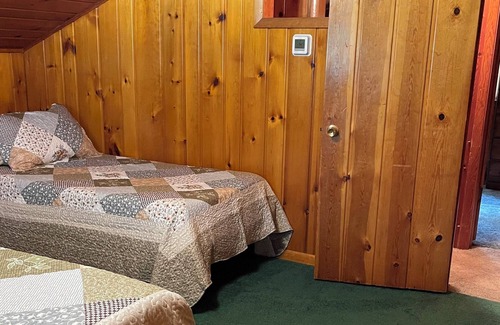 Oxford Cabin | Single Family Cabin