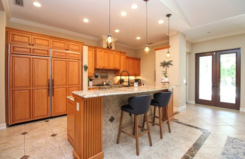 Moorings House | SINGLE FAMILY HOME/3 PLUS DEN BEDROOM-4.5 BATHS/ PRIVATE POOL AND SPA HOME