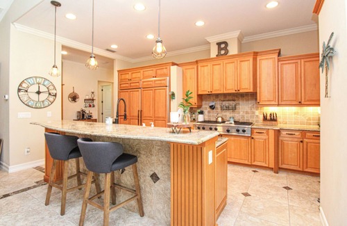Moorings House | SINGLE FAMILY HOME/3 PLUS DEN BEDROOM-4.5 BATHS/ PRIVATE POOL AND SPA HOME