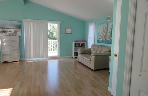 Ship Bottom House | Single family home located just steps to the beach in Surf City - pet friendly so even the dog can.
