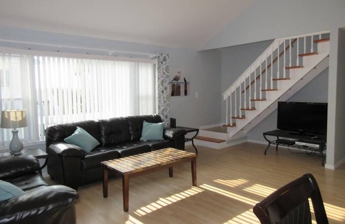 Ship Bottom House | Single family home located just steps to the beach in Surf City - pet friendly so even the dog can.